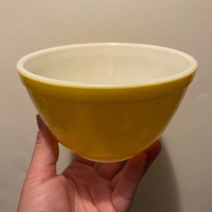 Pyrex 401 (1 1/2 pint) Bowl